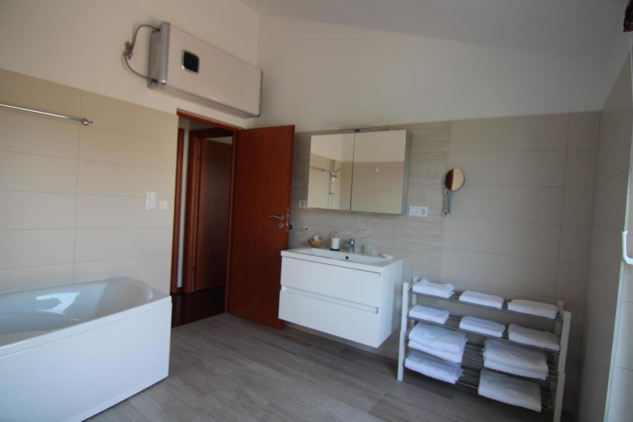 Villa Calma, Recharge Your Body And Mind Gabonjin Exterior photo
